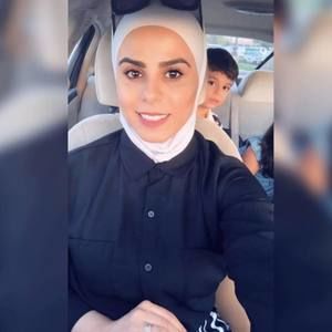 Meet your Posher, Safa